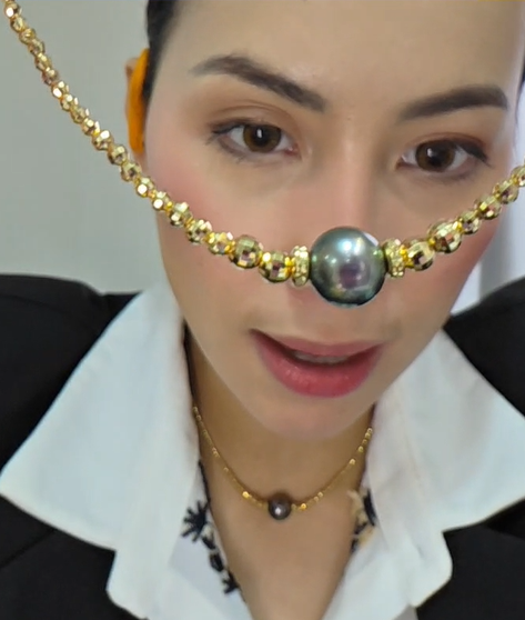 Centered Tahiti Dia Cut Gaduated Mirrorball Necklace