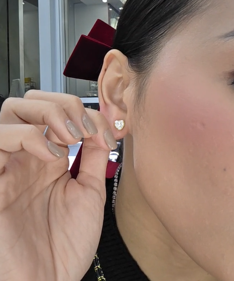 Heart Dia Stud Earrings