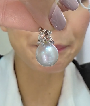 White SSP Dia Pendant