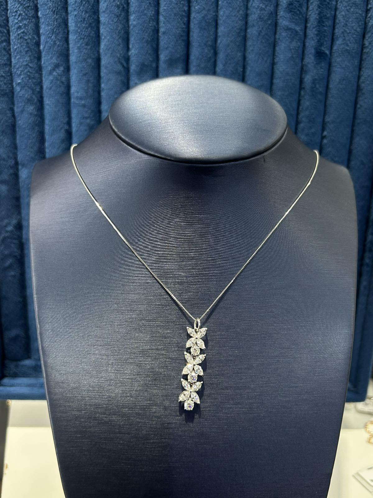 Removable Drop Leaf Dia Necklace w/ Slider