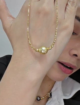 Centered Golden SSP Dia Cut Gaduated Mirrorball Necklace