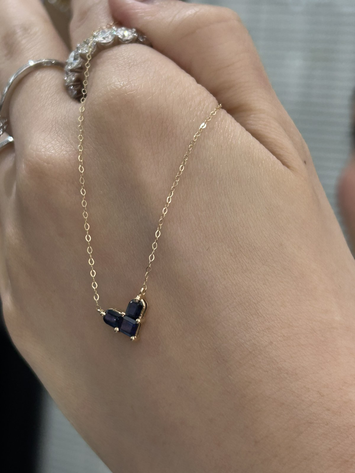Centered Heart Blue Sapphire Azuki Chain Necklace