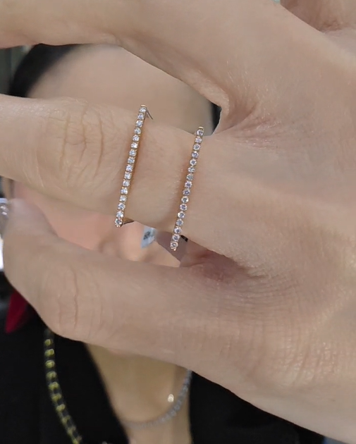 Square Cut Dia Ring