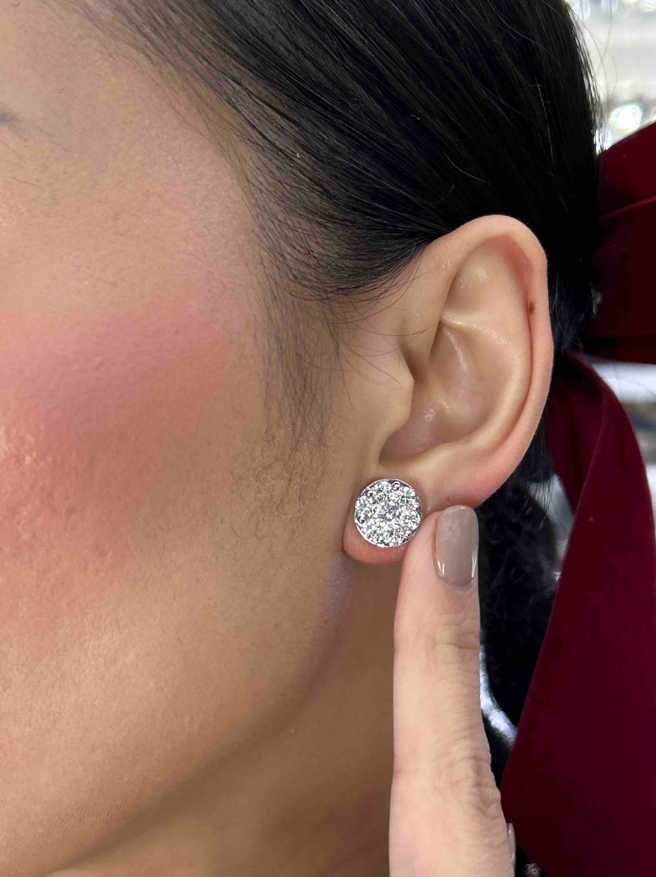 Chunky Round Illusion Dia Stud Earrings w/ Gold Lock