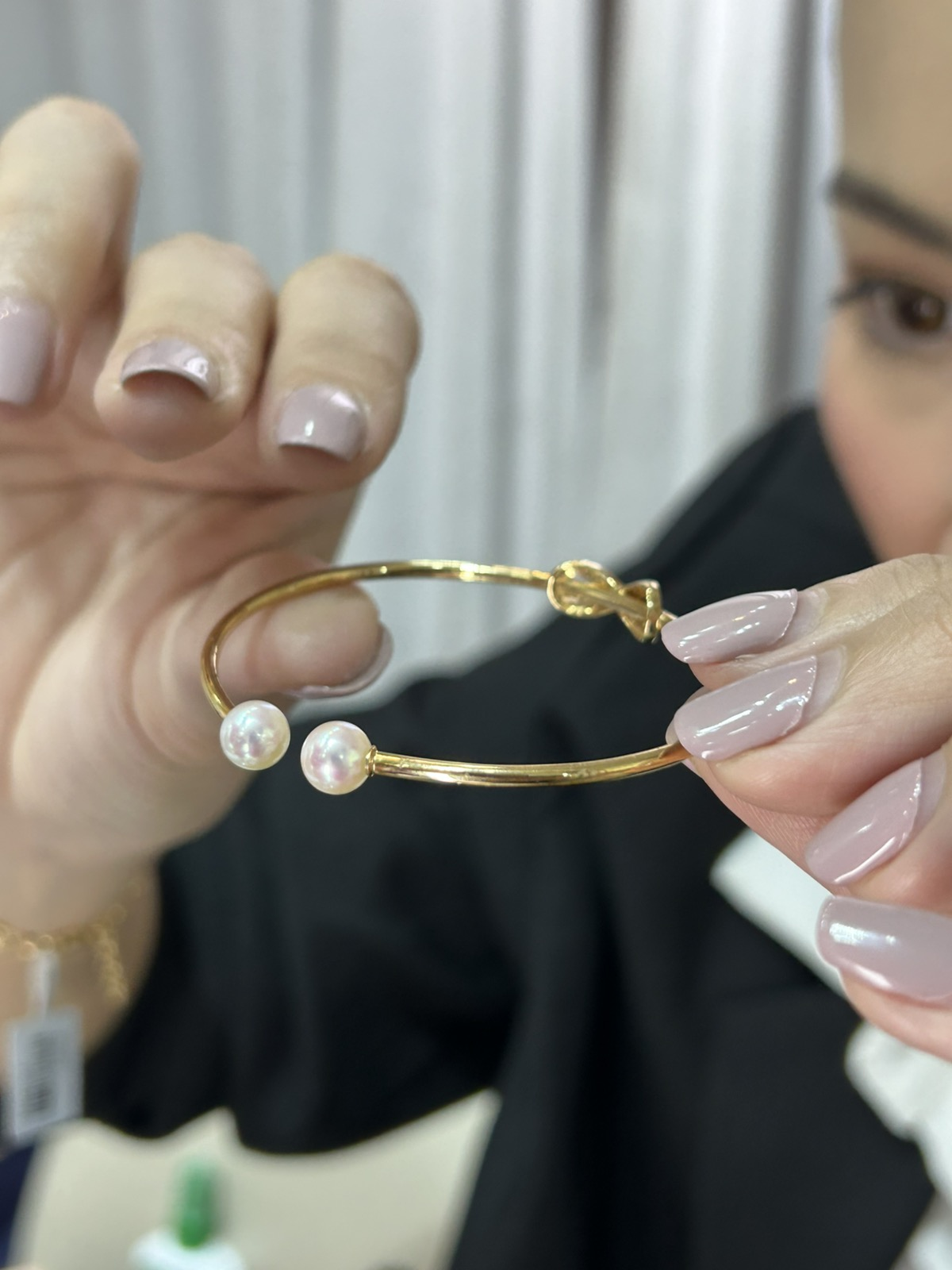 Akoya Infinity Dia Cut Hard Bangle