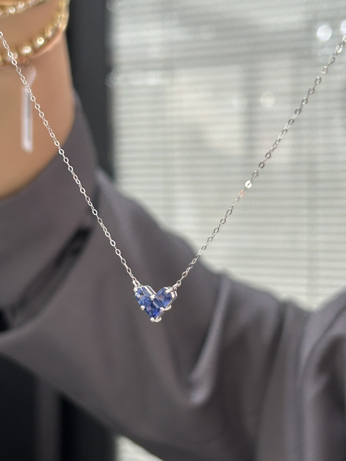Centered Heart Blue Sapphire Azuki Chain Necklace