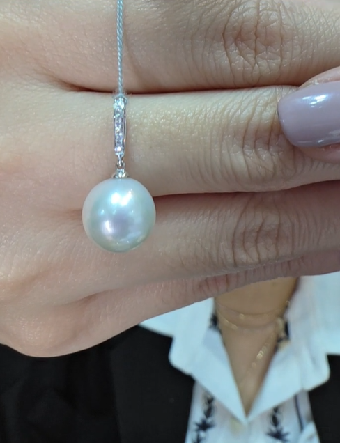 White SSP Dia Drop Pendant