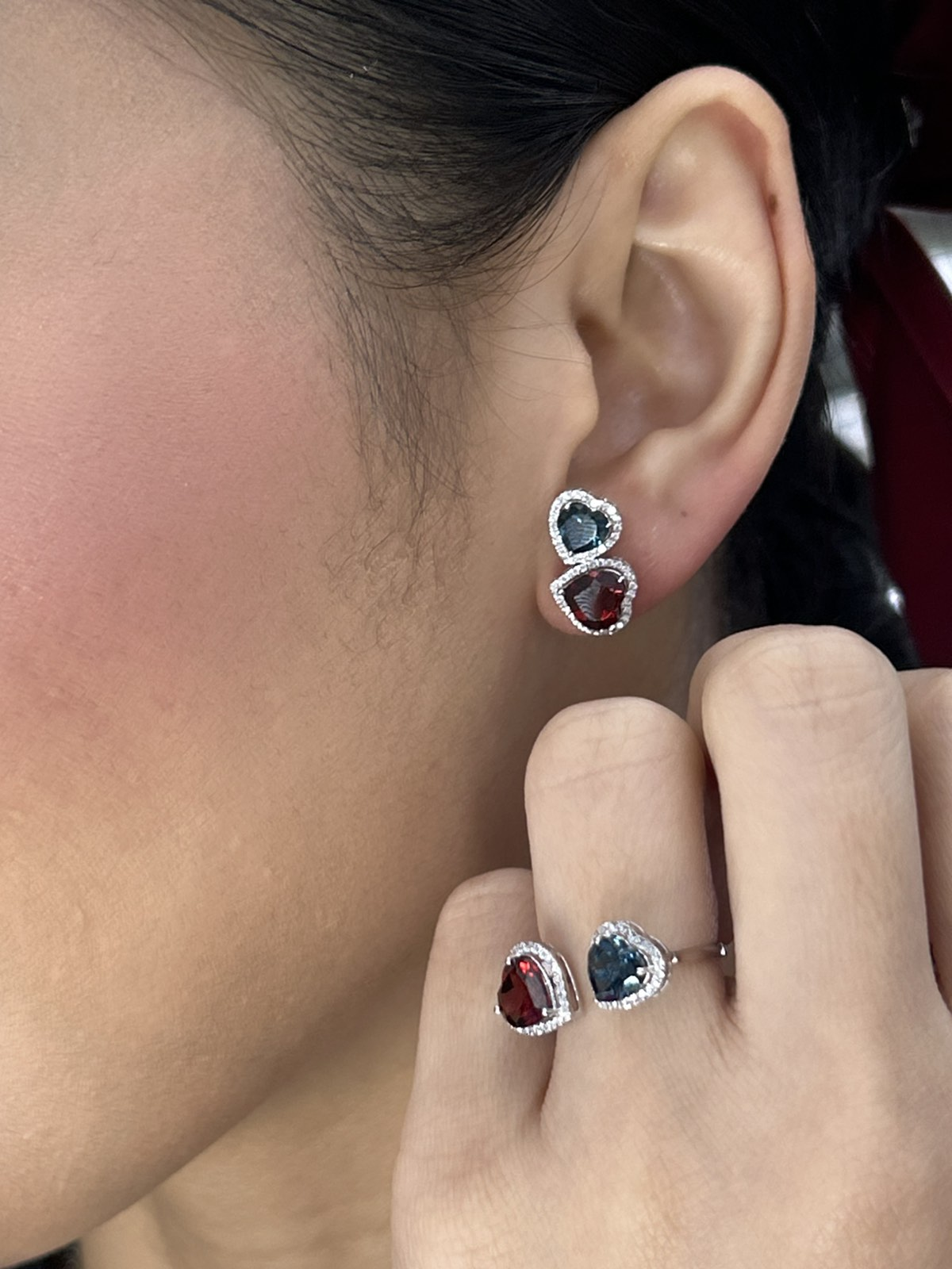 Clustered Garnet Heart Dia Ring