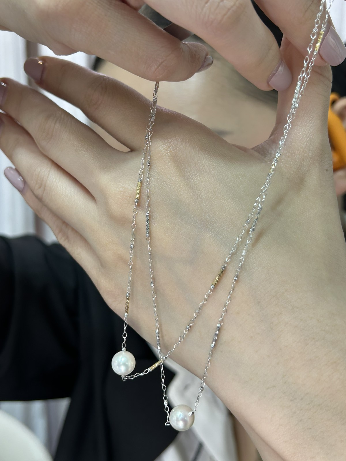 Two Tone Centered Akoya Pearl Necklace