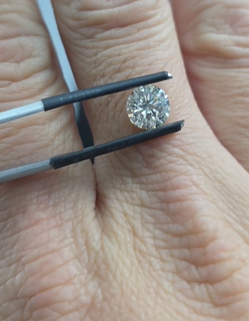 Round Cut Loose Stones
